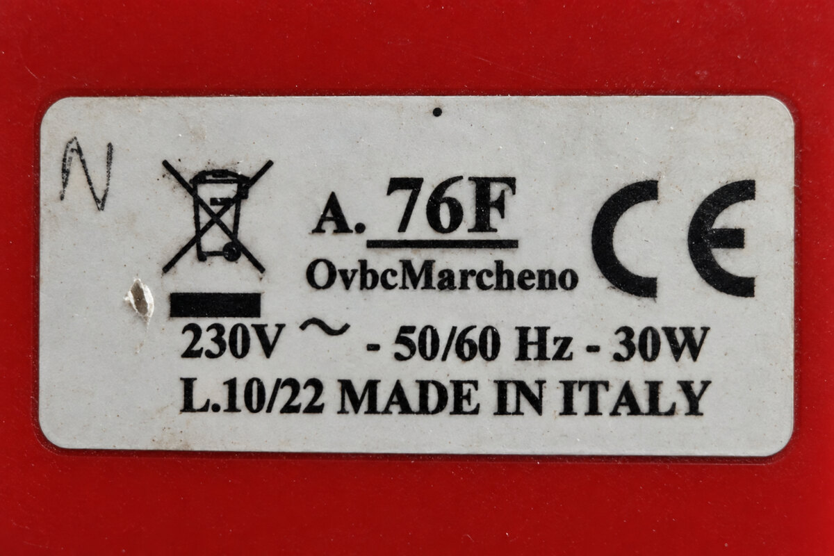 Targhetta del motorino OVBC 76F da 30 W, riferimento fotografico 02 per la variante ingranaggi con perno da 8 mm